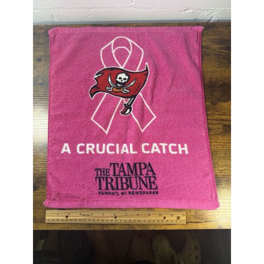 The Tampa Tribune Buccaneers Crucial Catch Pink Hand Towel 100% Cotton 14.5x16.5 - Picture 7 of 8